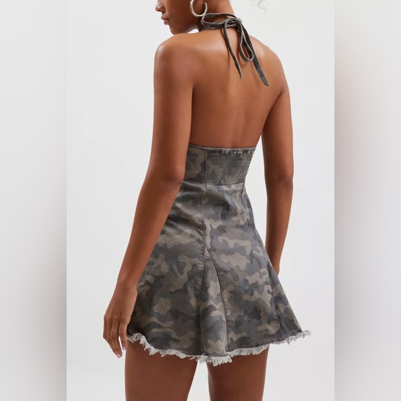 Kimchi Blue Hailey Halter Denim Dress - Picture 3 of 7